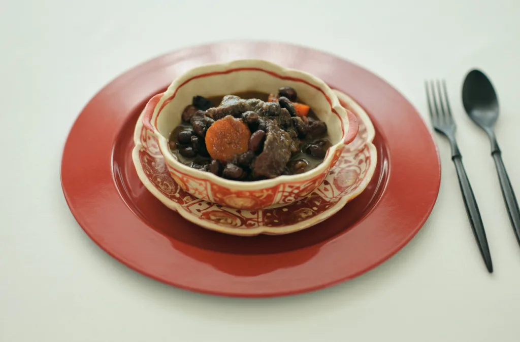 眠りの質を上げる<br> 「黒豆と牛肉のシチュー」